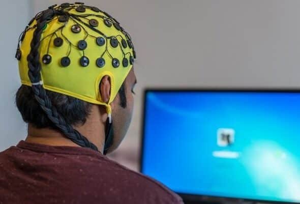 protesis-controladas-por-la-mente-avances-en-la-interfaz-cerebro-maquina