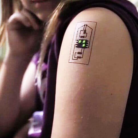 como-los-tatuajes-electronicos-monitorean-constantes-vitales