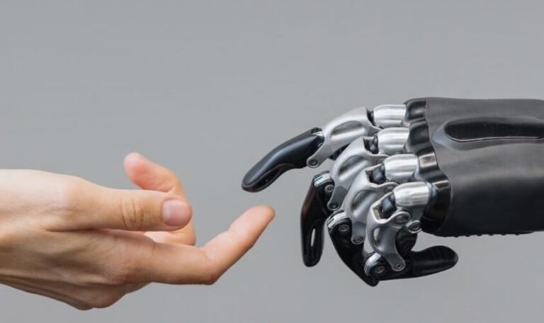 protesis-de-brazo-con-retroalimentacion-sensorial-sentir-el-tacto